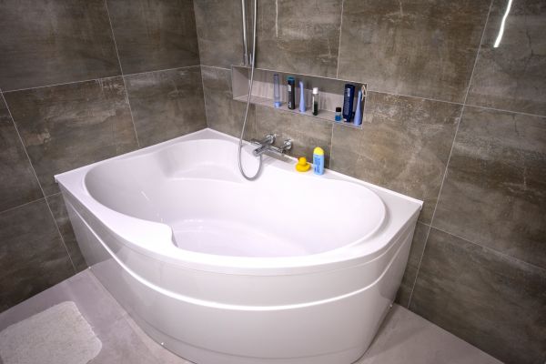 Large Bathtub Installation in Panama City Beach