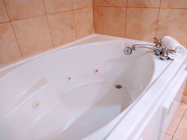 Acrylic Tub Installation in Panama City Beach