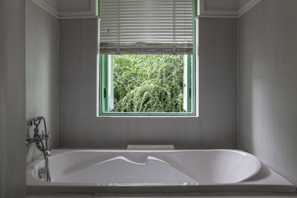 Fiberglass Tub Installation in Panama City Beach